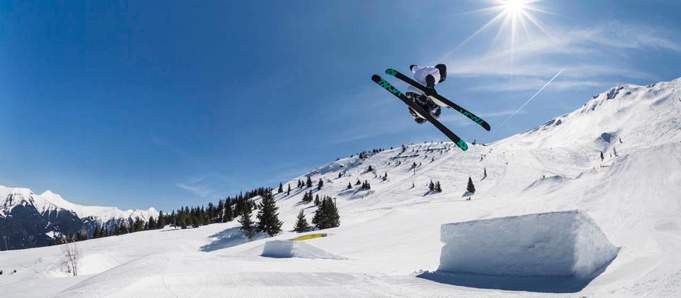 skiing begeistert seit nun mehr als einer Dekade alle Freeski-Fans des deutschsprachigen Raumes
